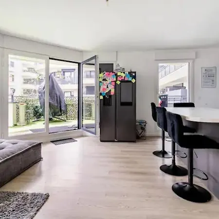 Abraham-guest 1 Ladefense U-arena #terasse #fibre #view Коломб