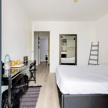 Abraham-guest 1 Ladefense U-arena #terasse #fibre #view Коломб