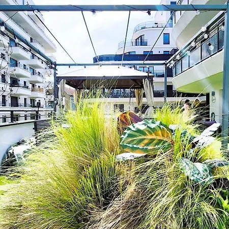 Abraham-guest 1 Ladefense U-arena #terasse #fibre #view Коломб